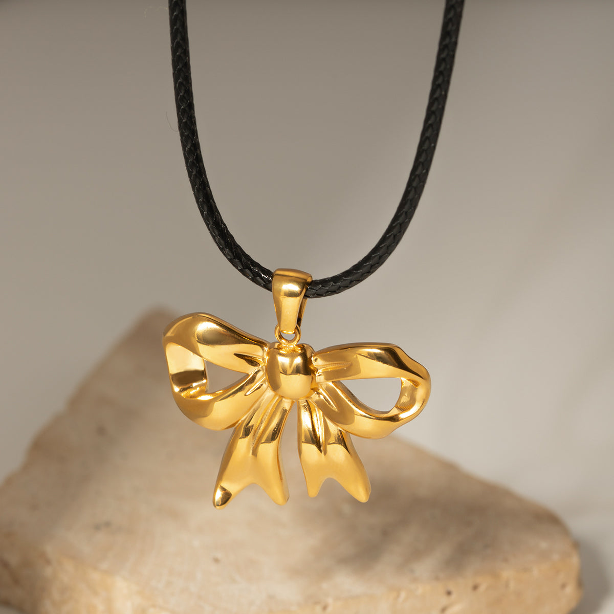 18k-gold-plated-bow-pendant-necklace