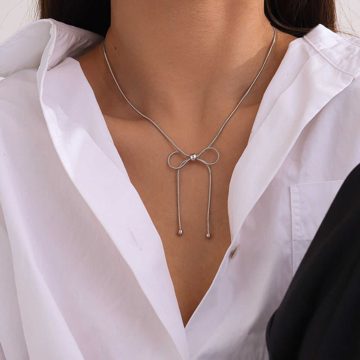 stainless-steel-bow-necklace