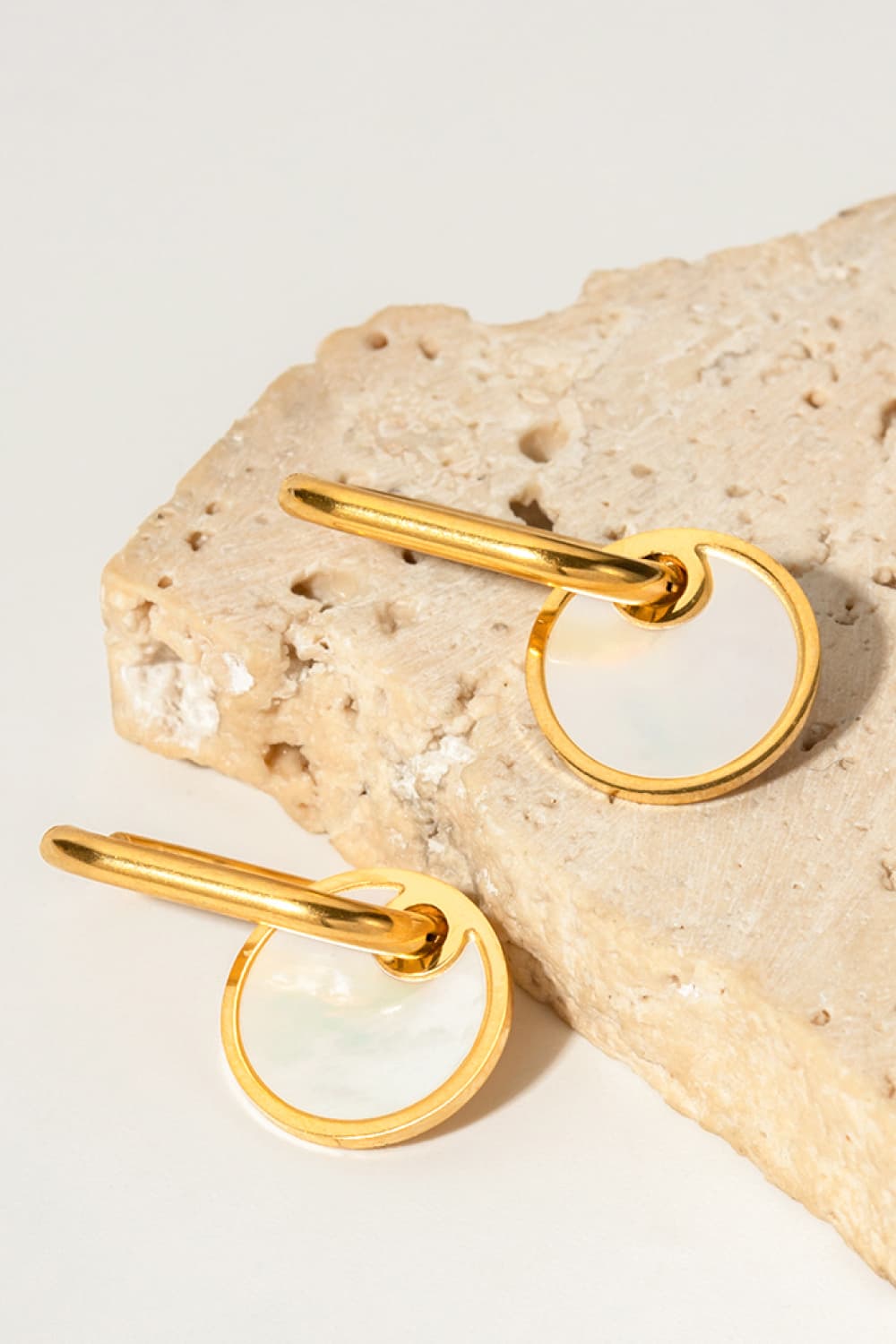 copper-white-mother-of-pearl-drop-earrings