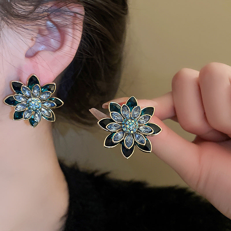 alloy-rhinestone-flower-stud-earrings